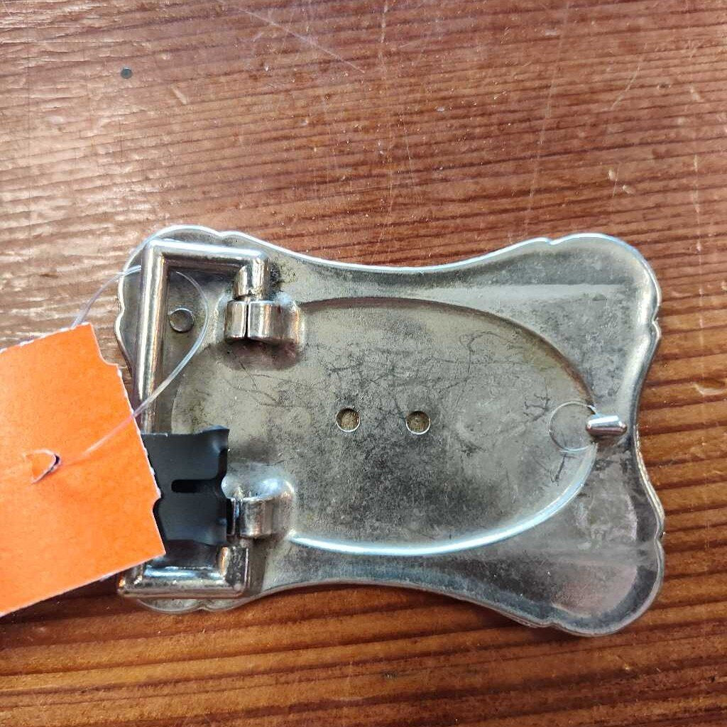 belt buckle