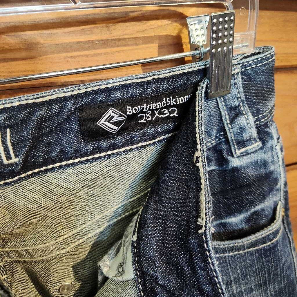 Boyfriend skinny