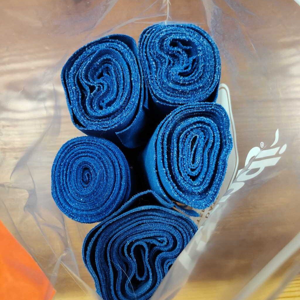 Set of (5) standing wraps