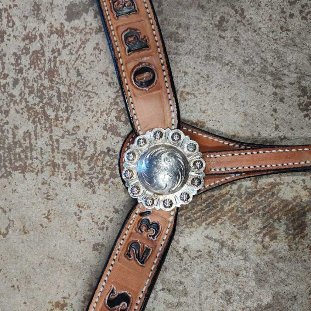 trophy breast collar