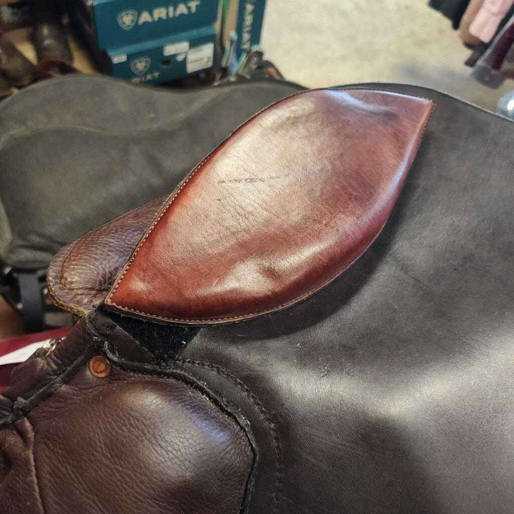 Treeless english saddle