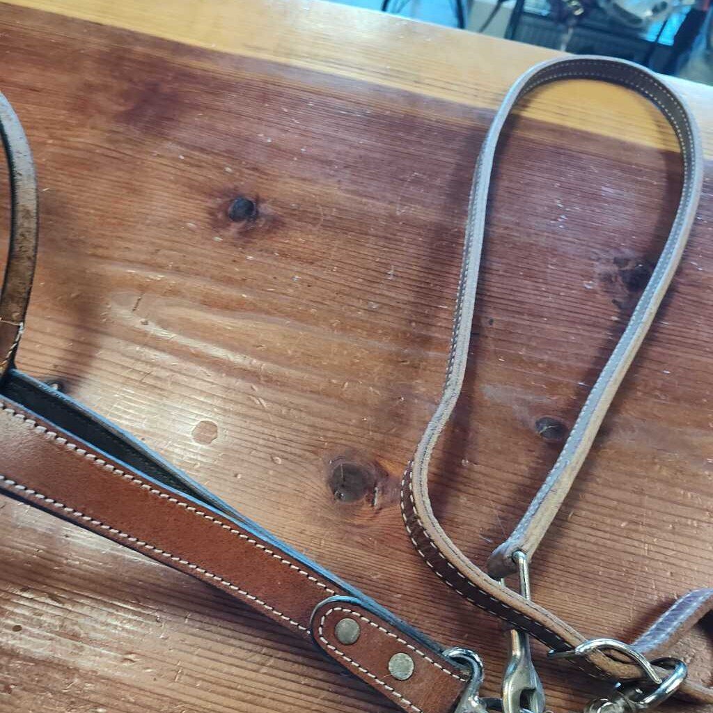 Tie down- set- bling