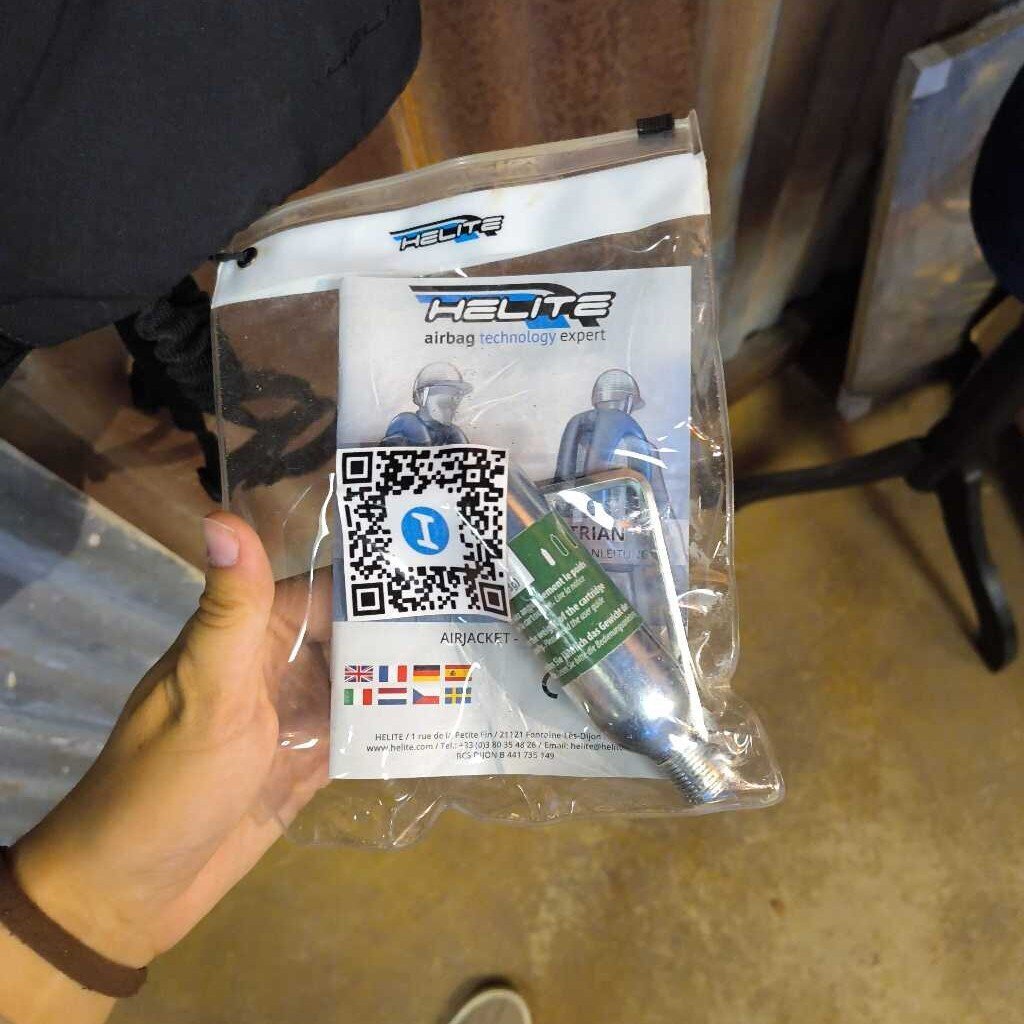 air vet with extra canister