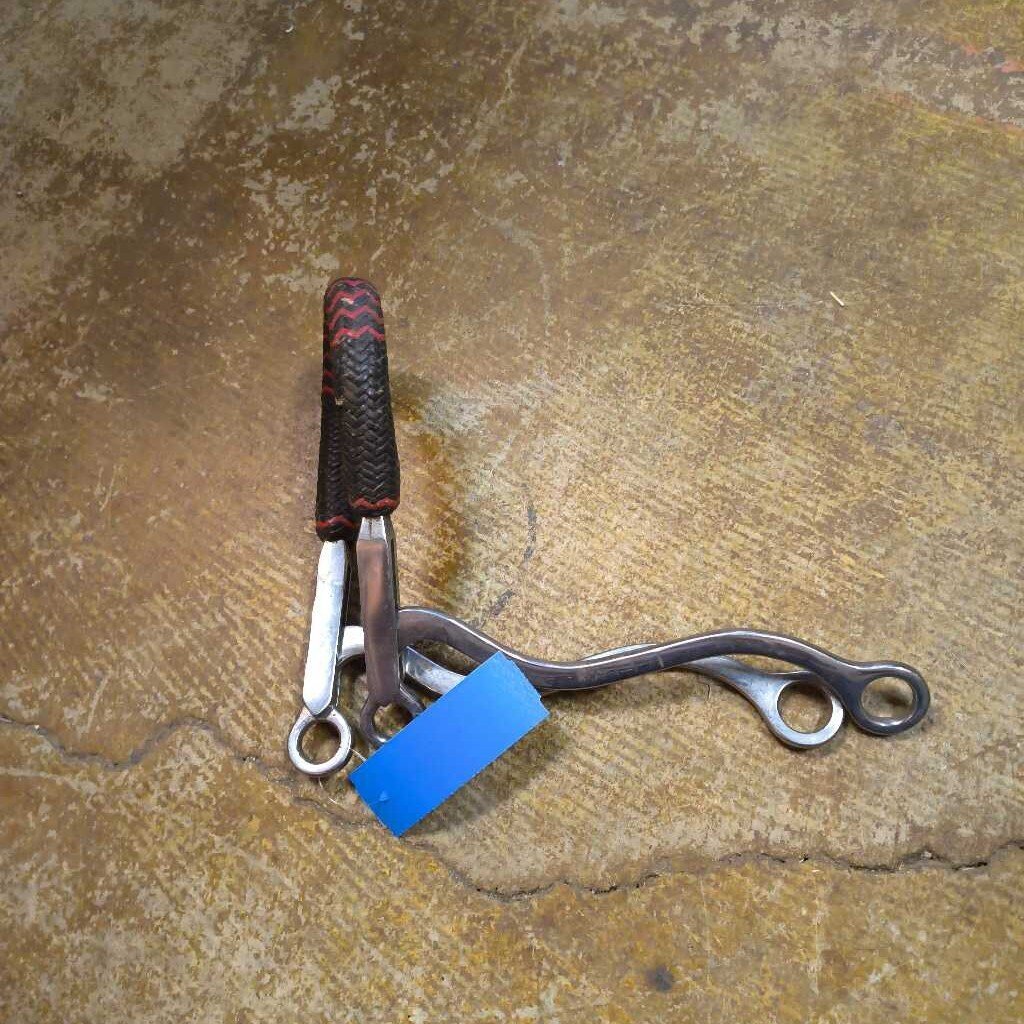 Long shank, leather nose hackamore