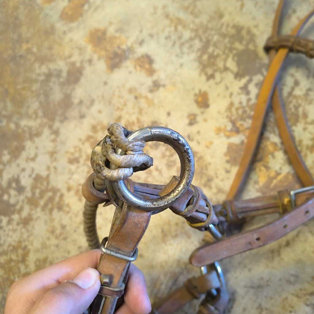 Leather side pull