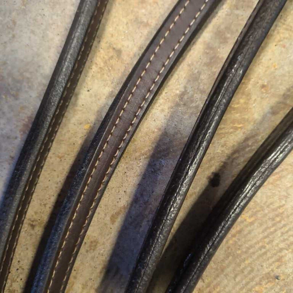 Leather split reins