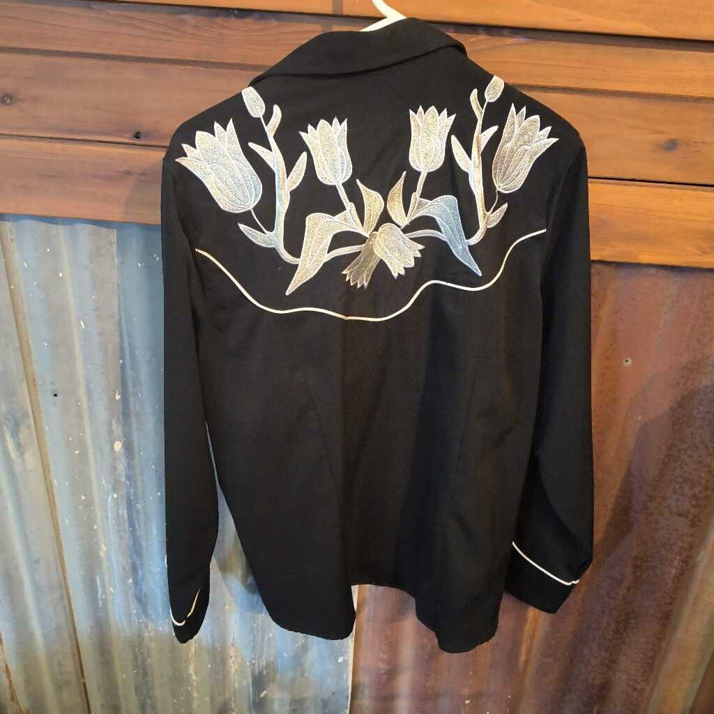 long sleeve & snap button- ladies