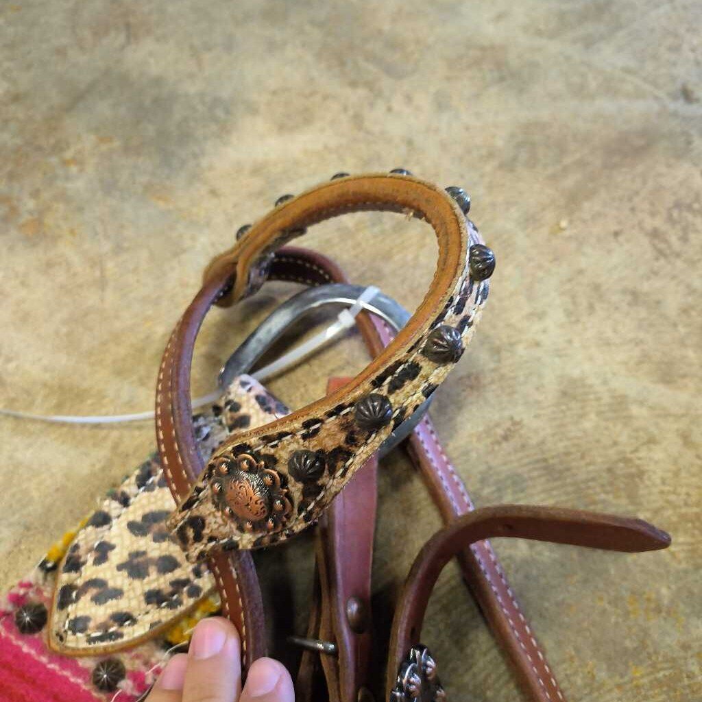 Single ear bridle and breast collar set
