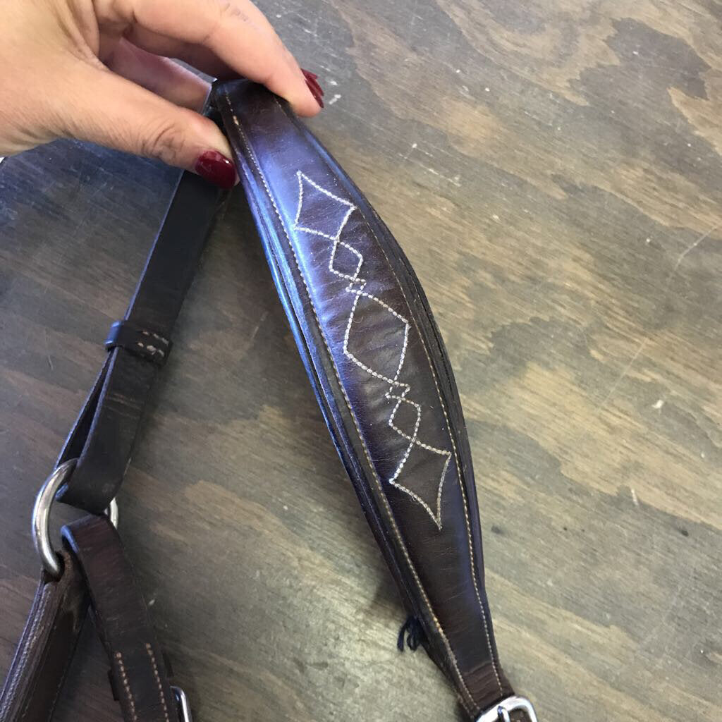 elastic breast collar