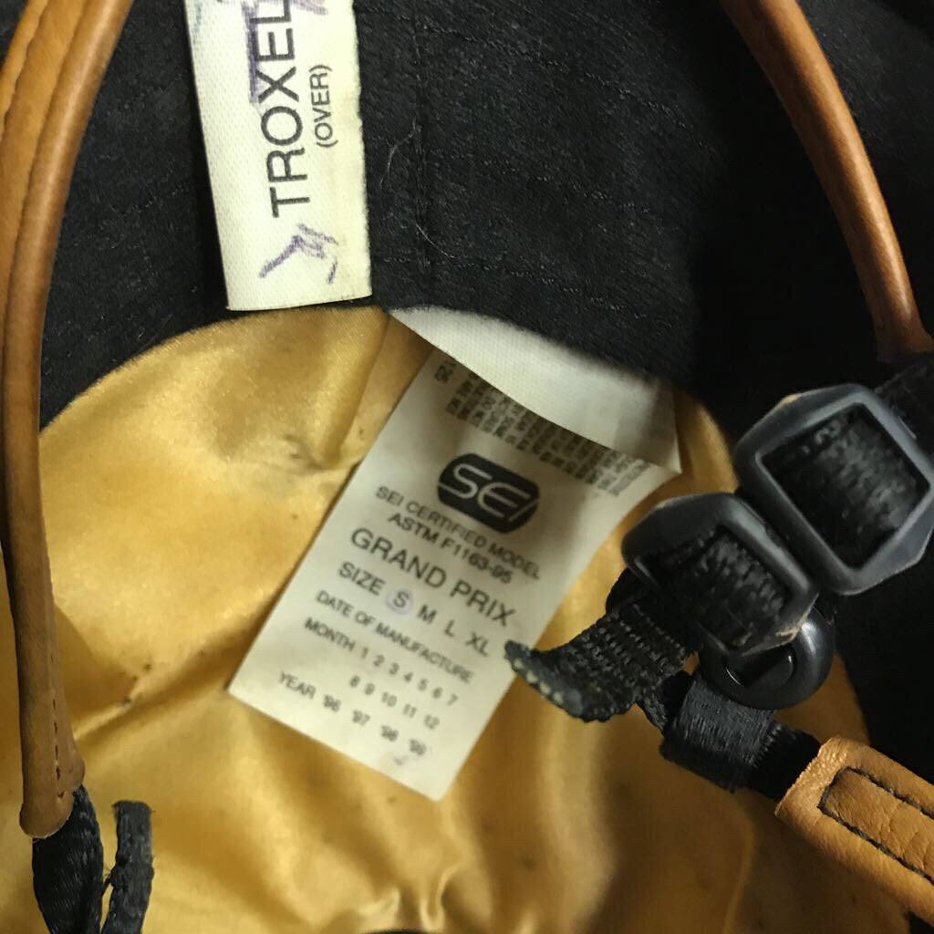 Troxel Show W/ Cover