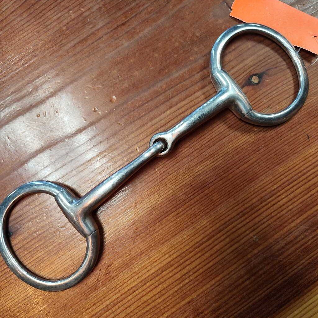 Egg butt snaffle