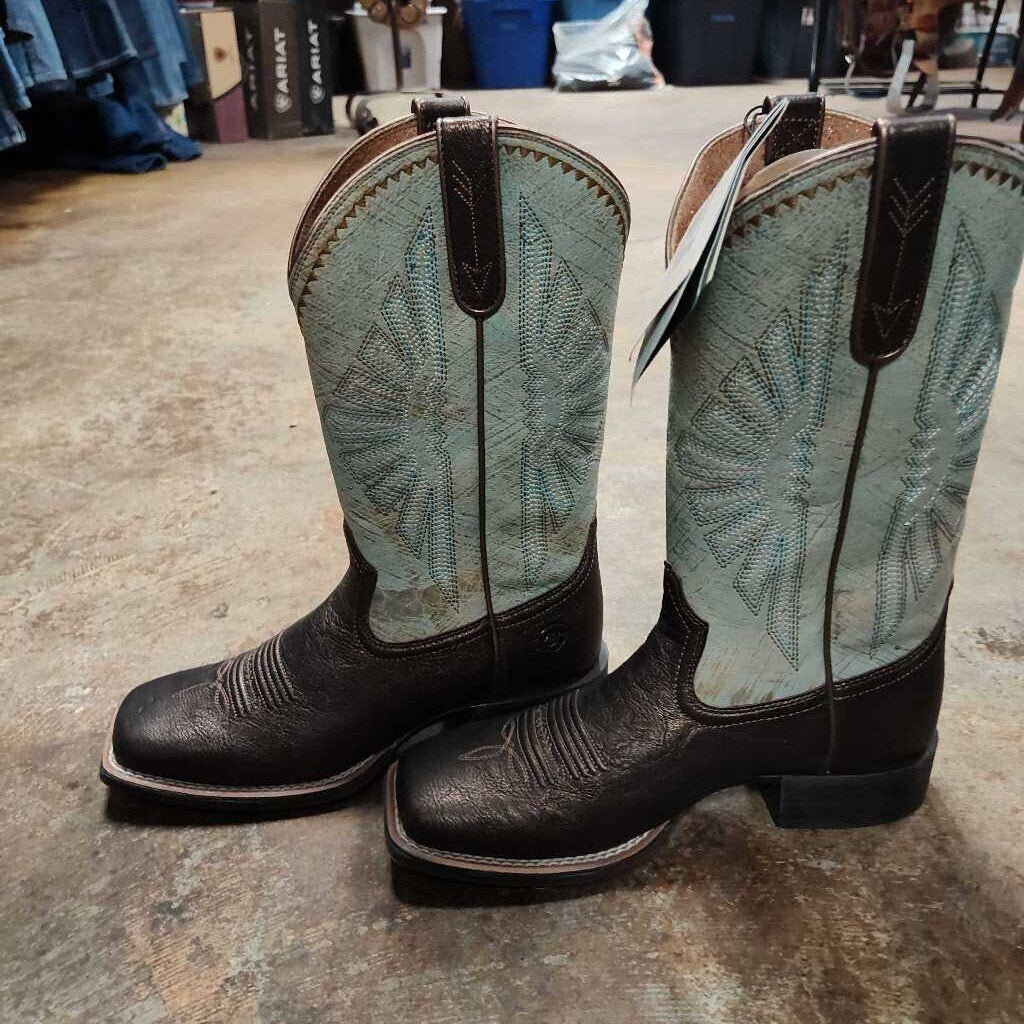 Ariat- Woman Round Up