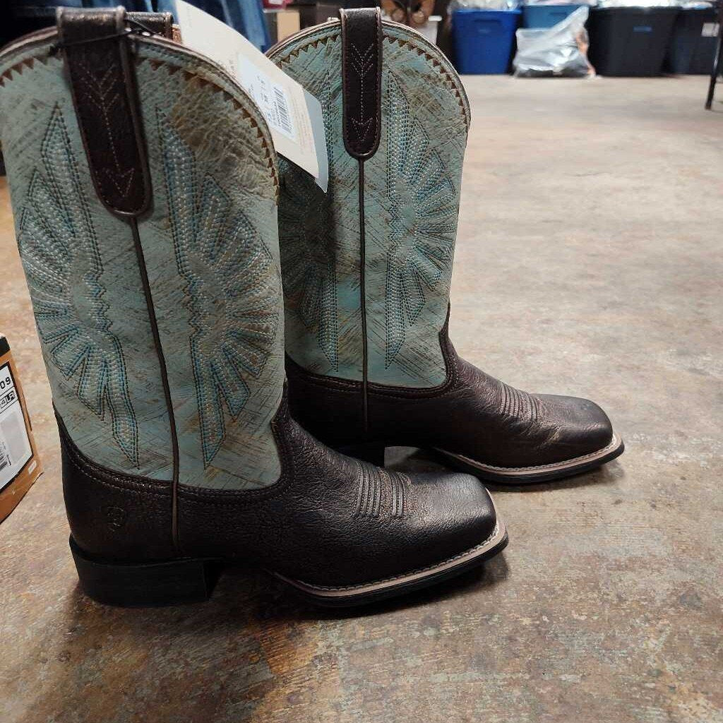 Ariat- Woman Round Up