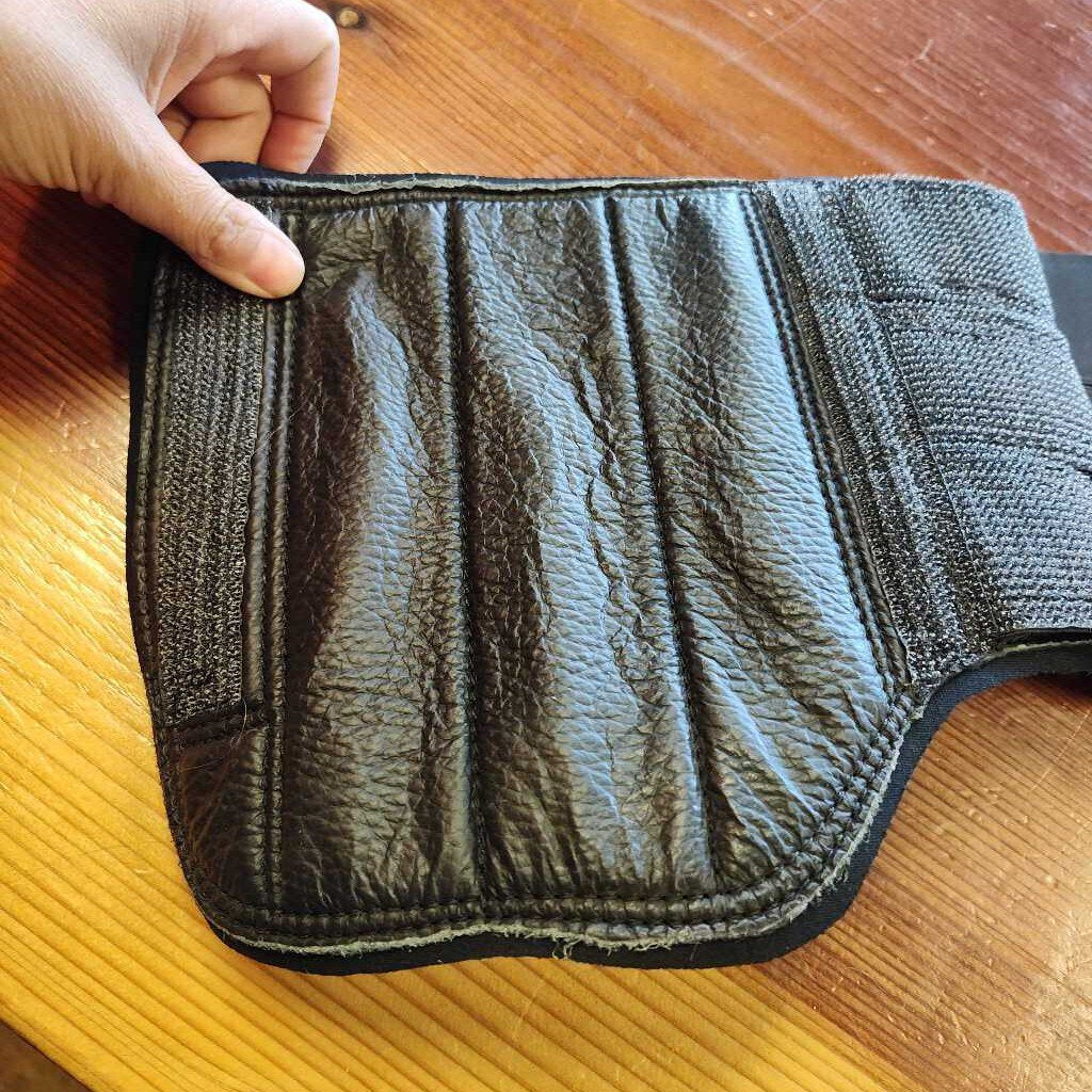 Brushing/ Splint Boot