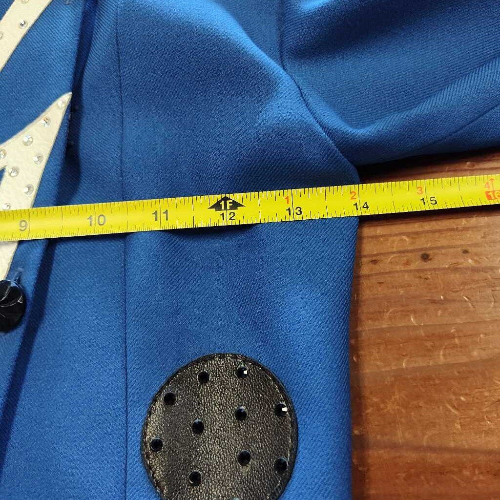 In hand show jacket