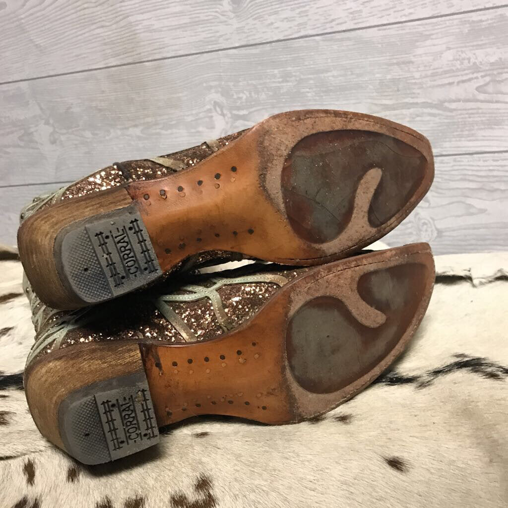 Glitter and inlay details- ladies