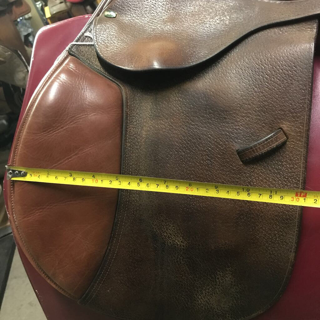 Bevel English Saddle