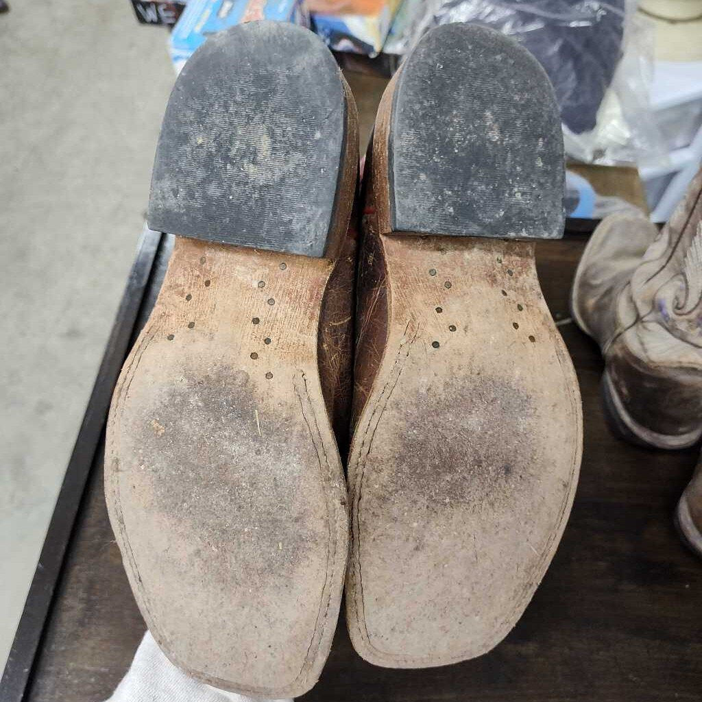 Square toe- flat top boots- ladies