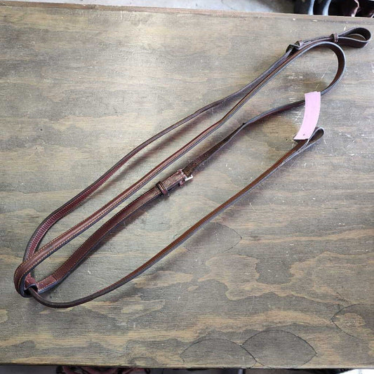 English standing martingale