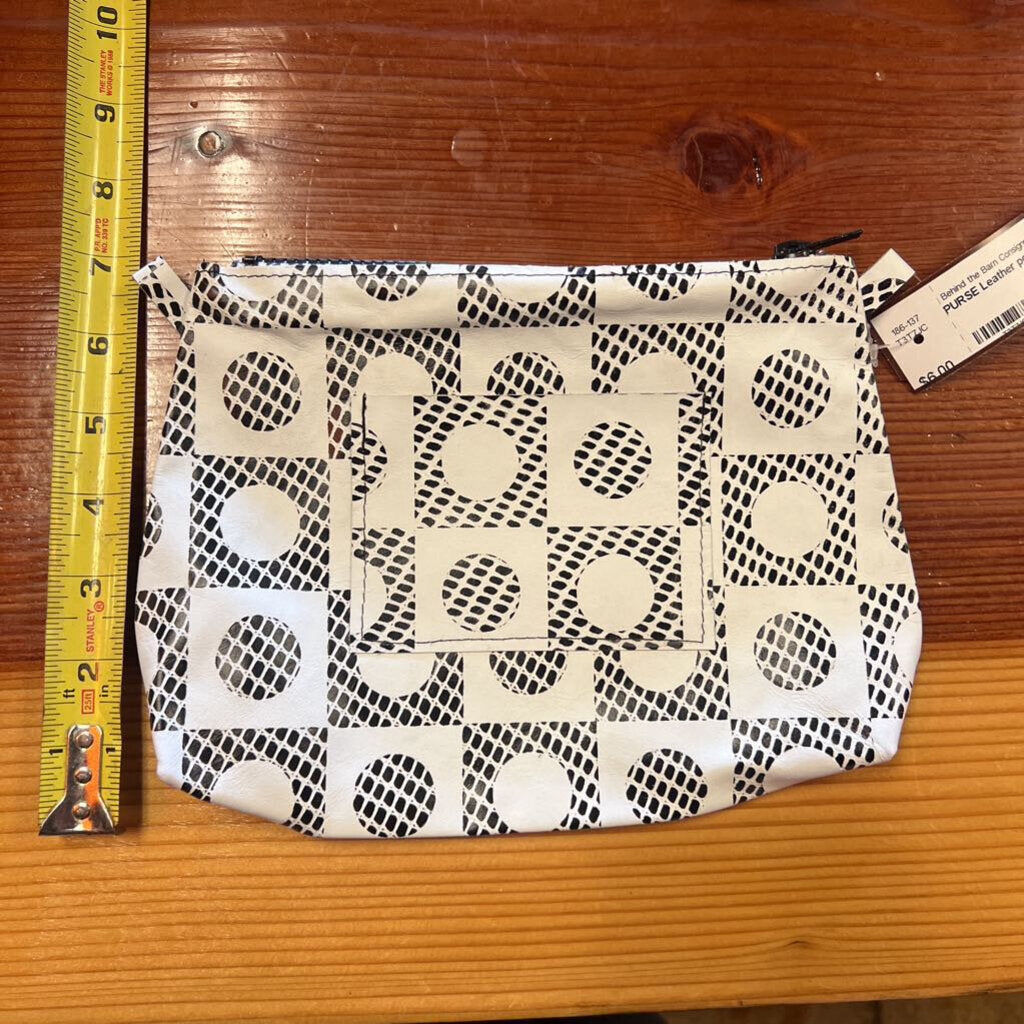 Leather pouch