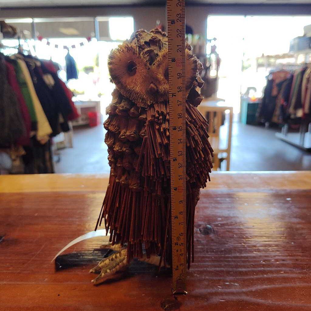 Owl decor- Natural materials