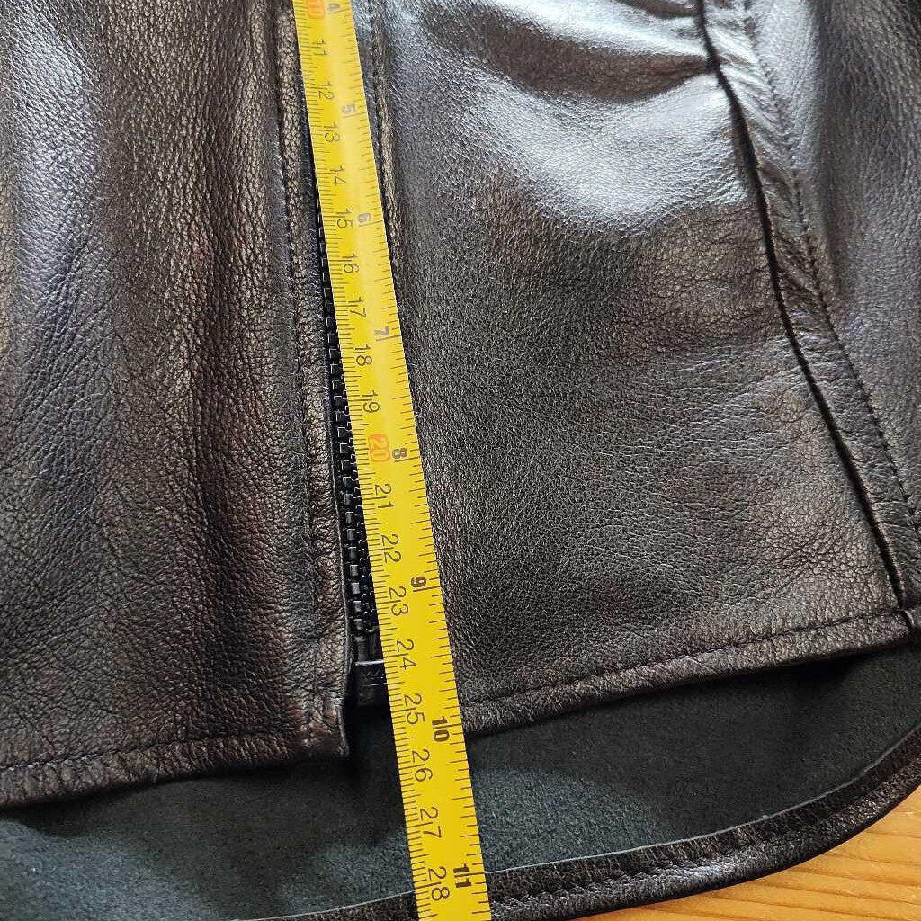 Vest with cuffs