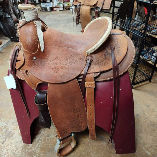 Ranch/ roping saddle
