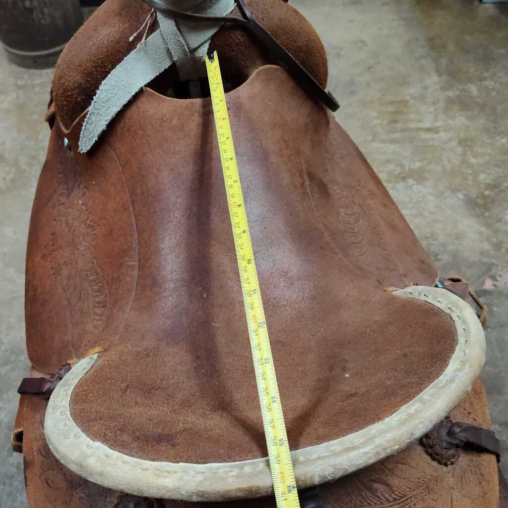 Ranch/ roping saddle
