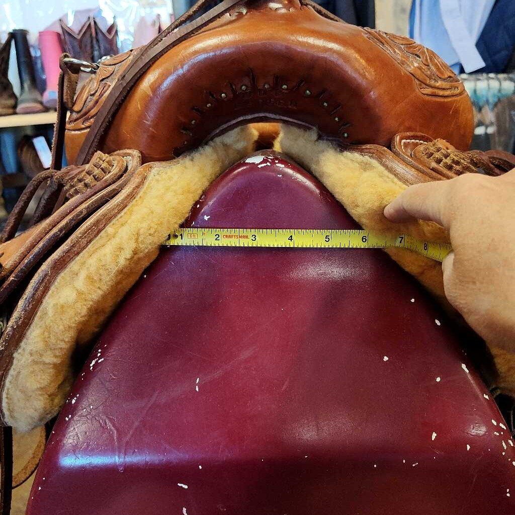 Ranch saddle