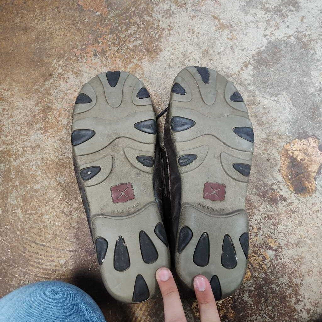 boat shoes- ladies