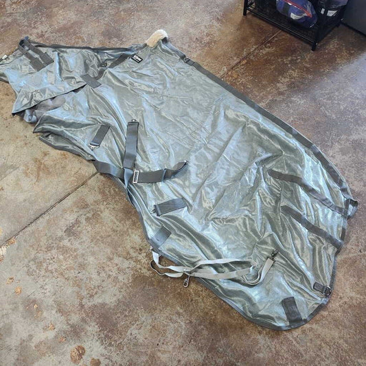 Light weight fly sheet