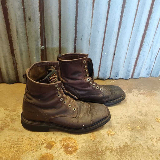 Lace up boots- mens