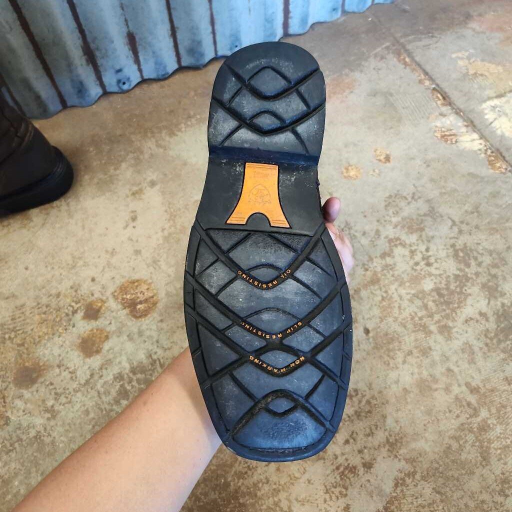 Lace up boots- mens