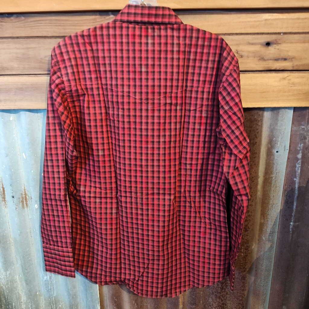 Long sleeve snaps