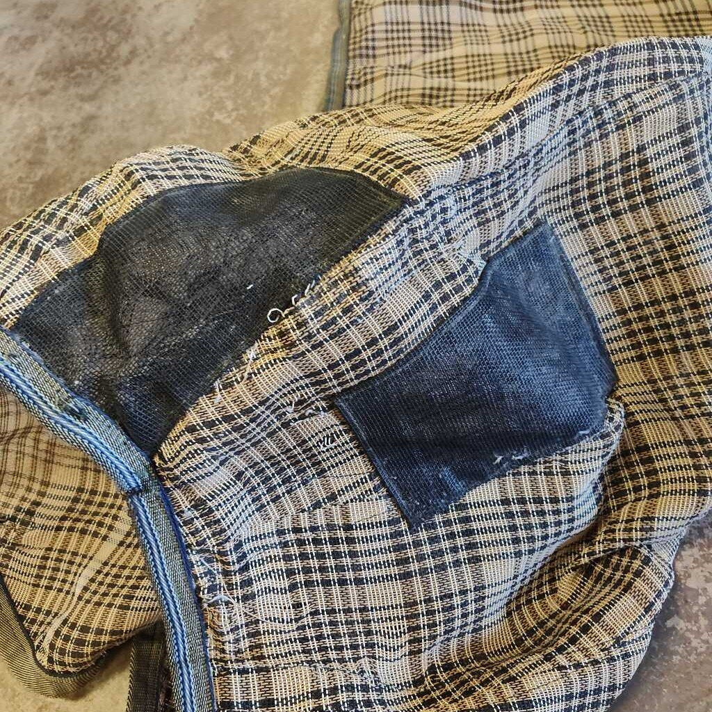 Baker fly sheet- 2 mended areas missing belly strap