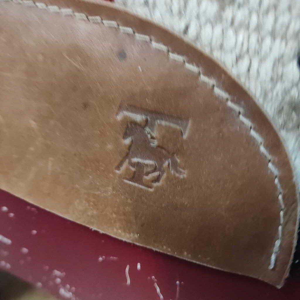 Felt pad with navajo