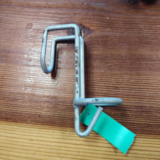 Bucket hooks