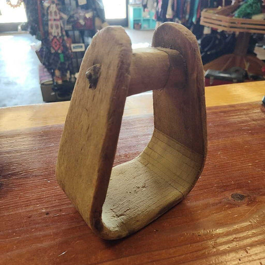 wooden stirrup (1)