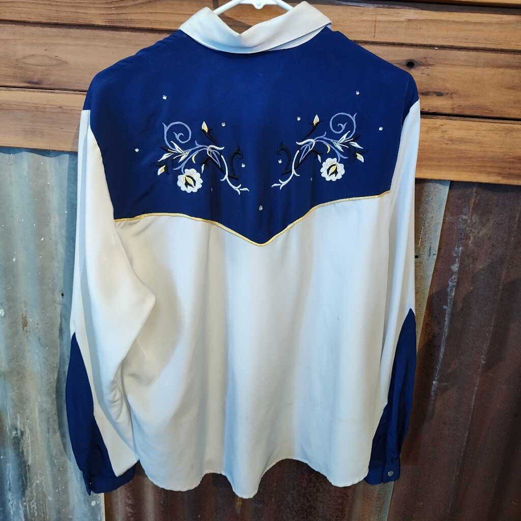 Long sleeve snaps- Embrodary