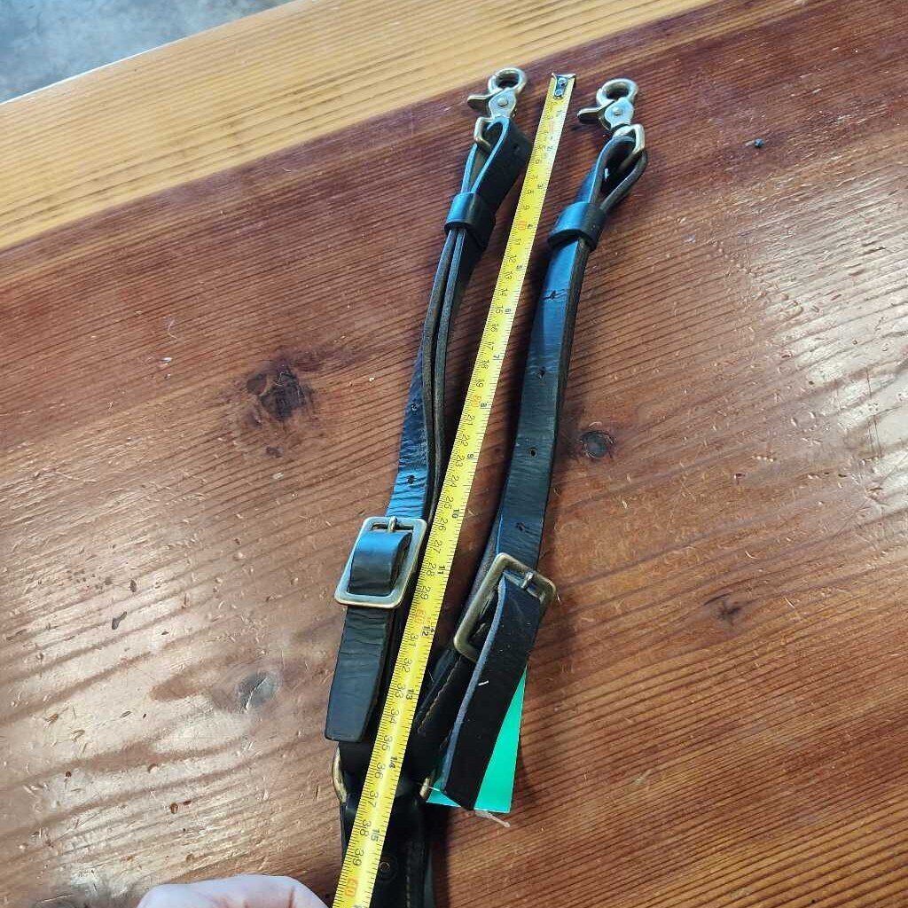 Crupper with attachments