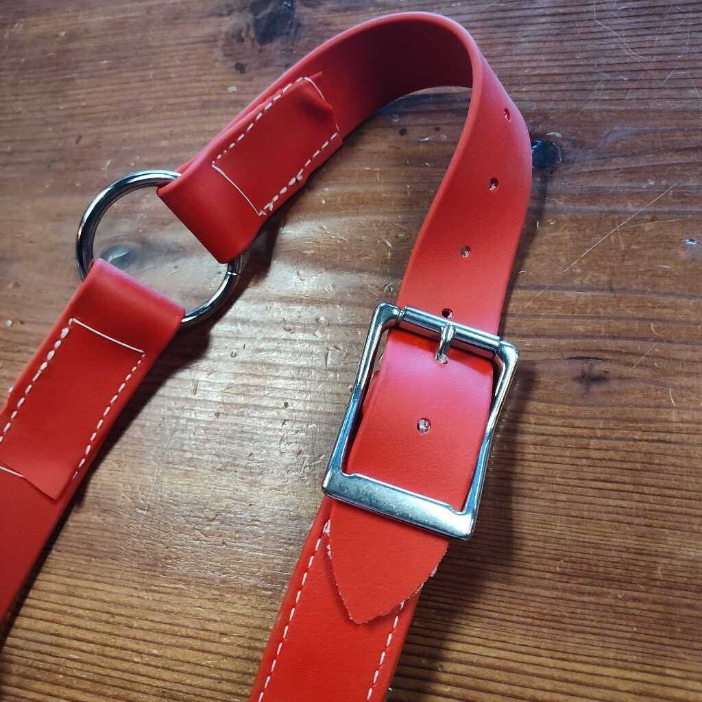 High tie collar