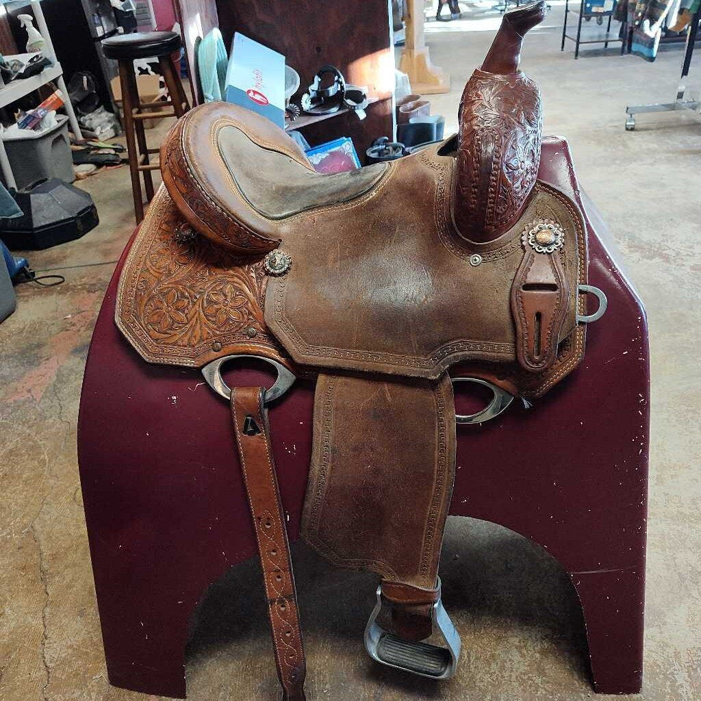 Barrel saddle