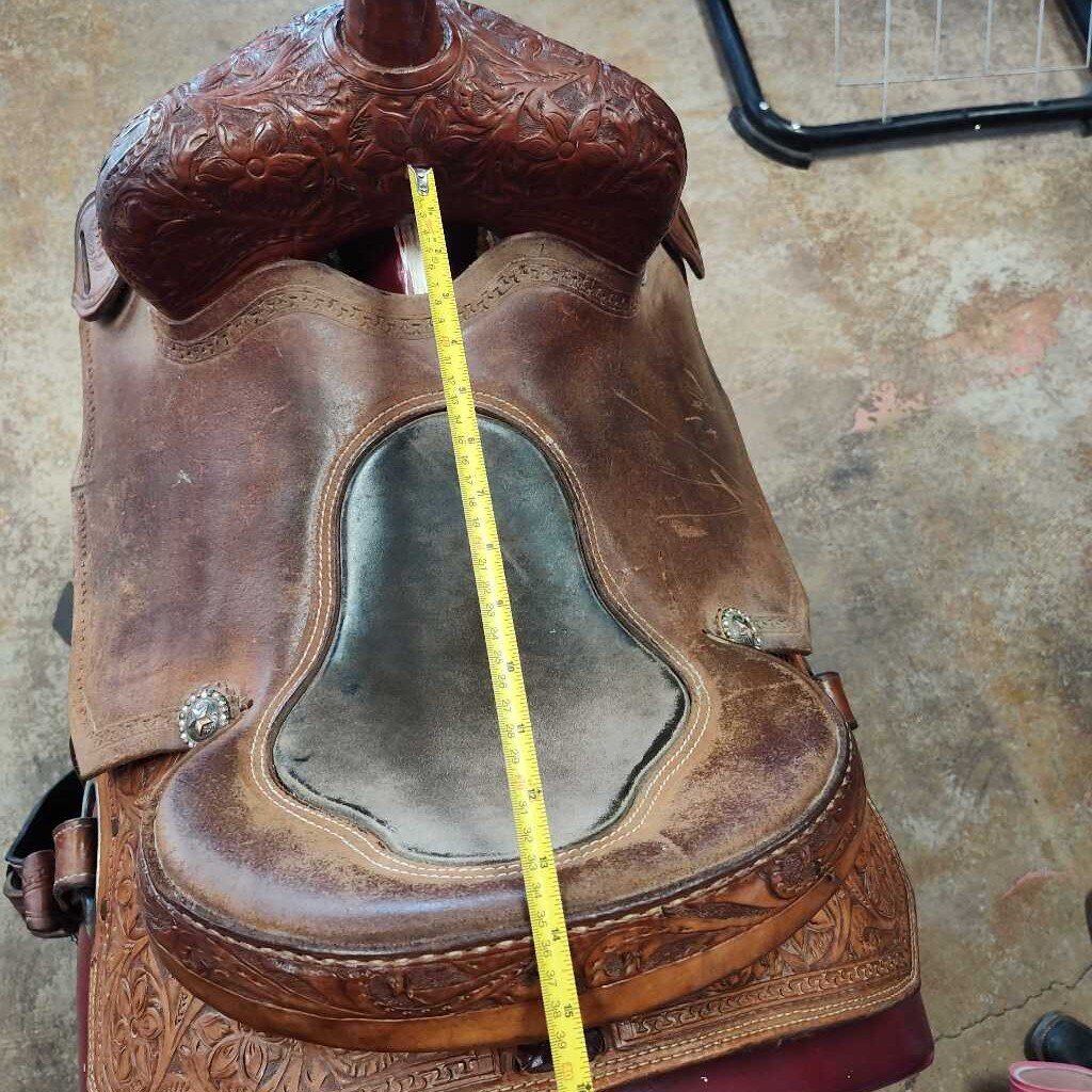 Barrel saddle
