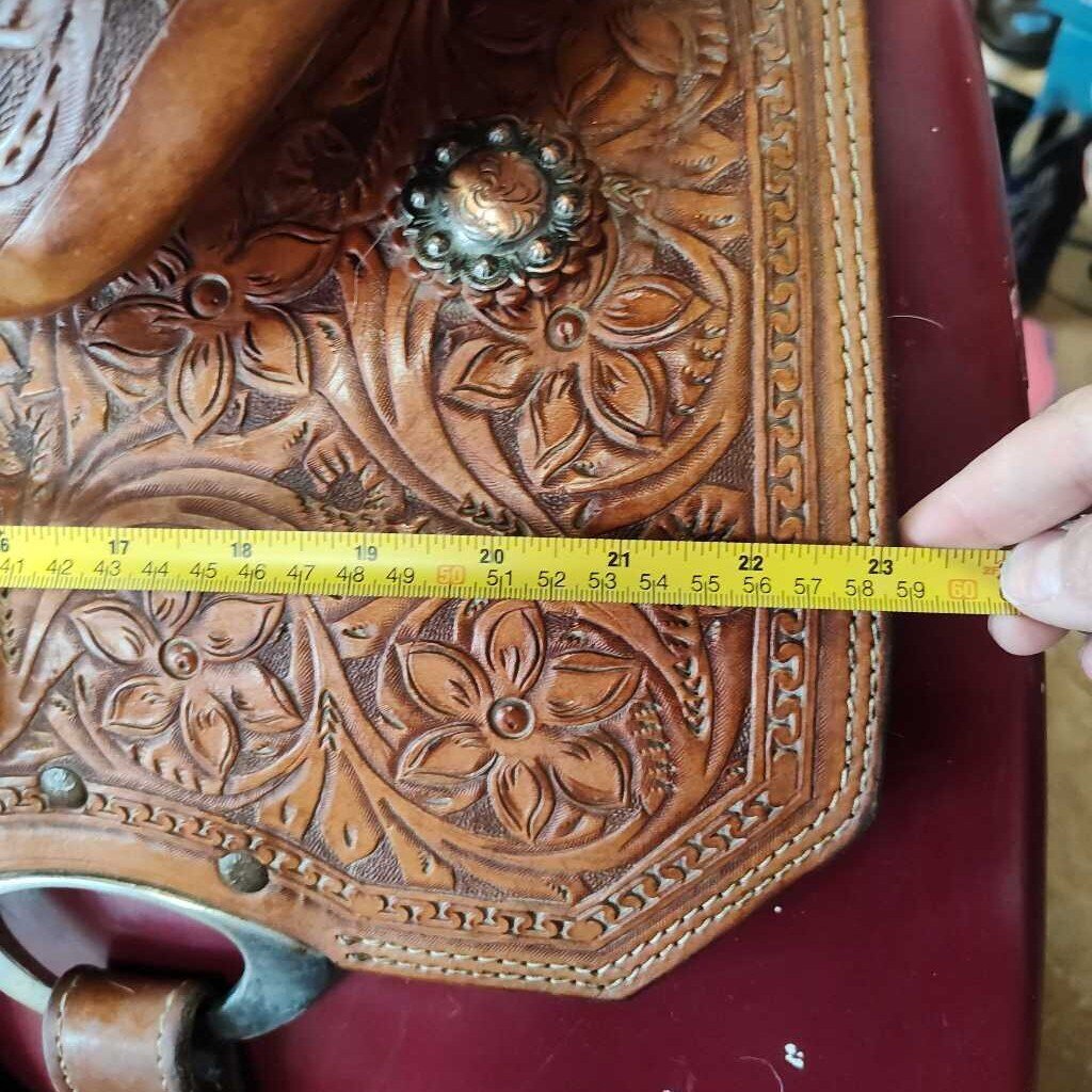 Barrel saddle