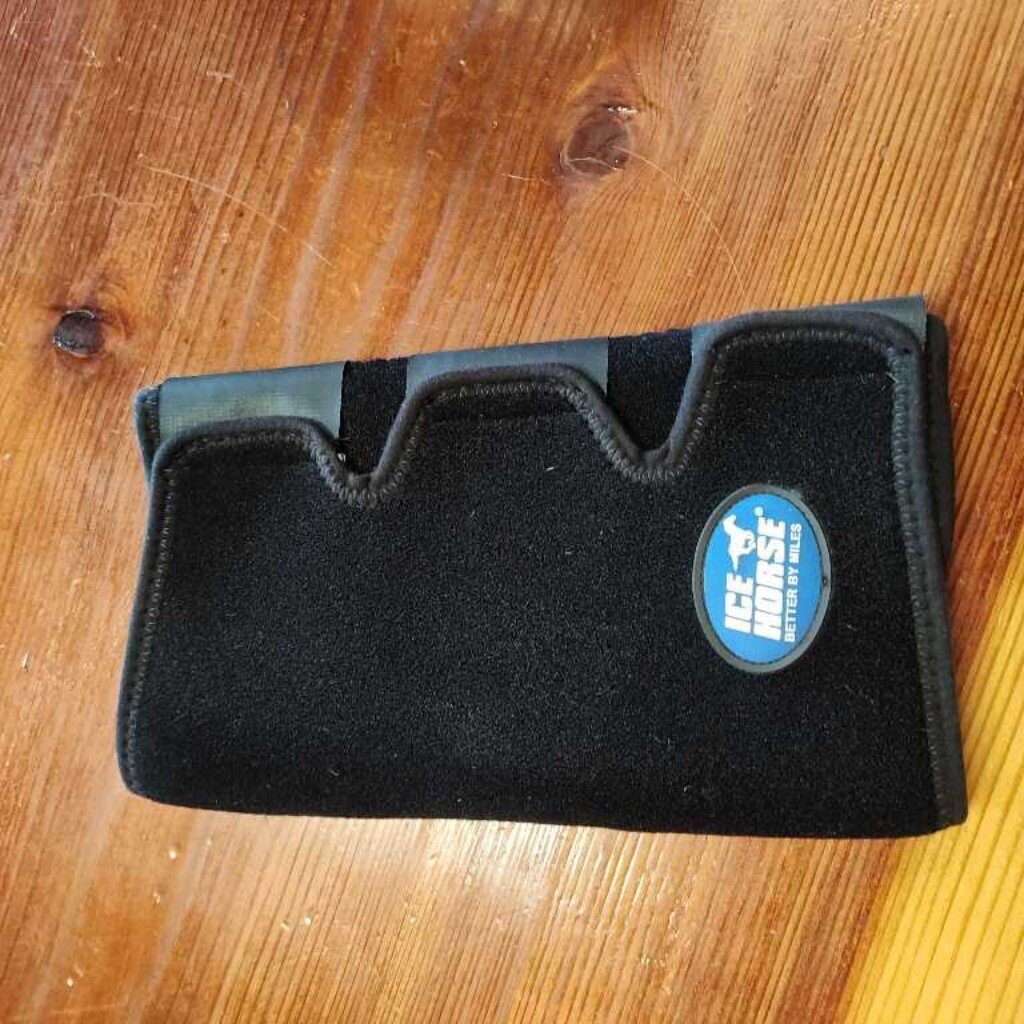 2 tendon wraps ice boots (no icepacks)