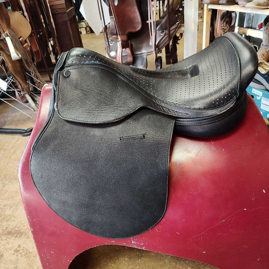 Polo/ trail saddle