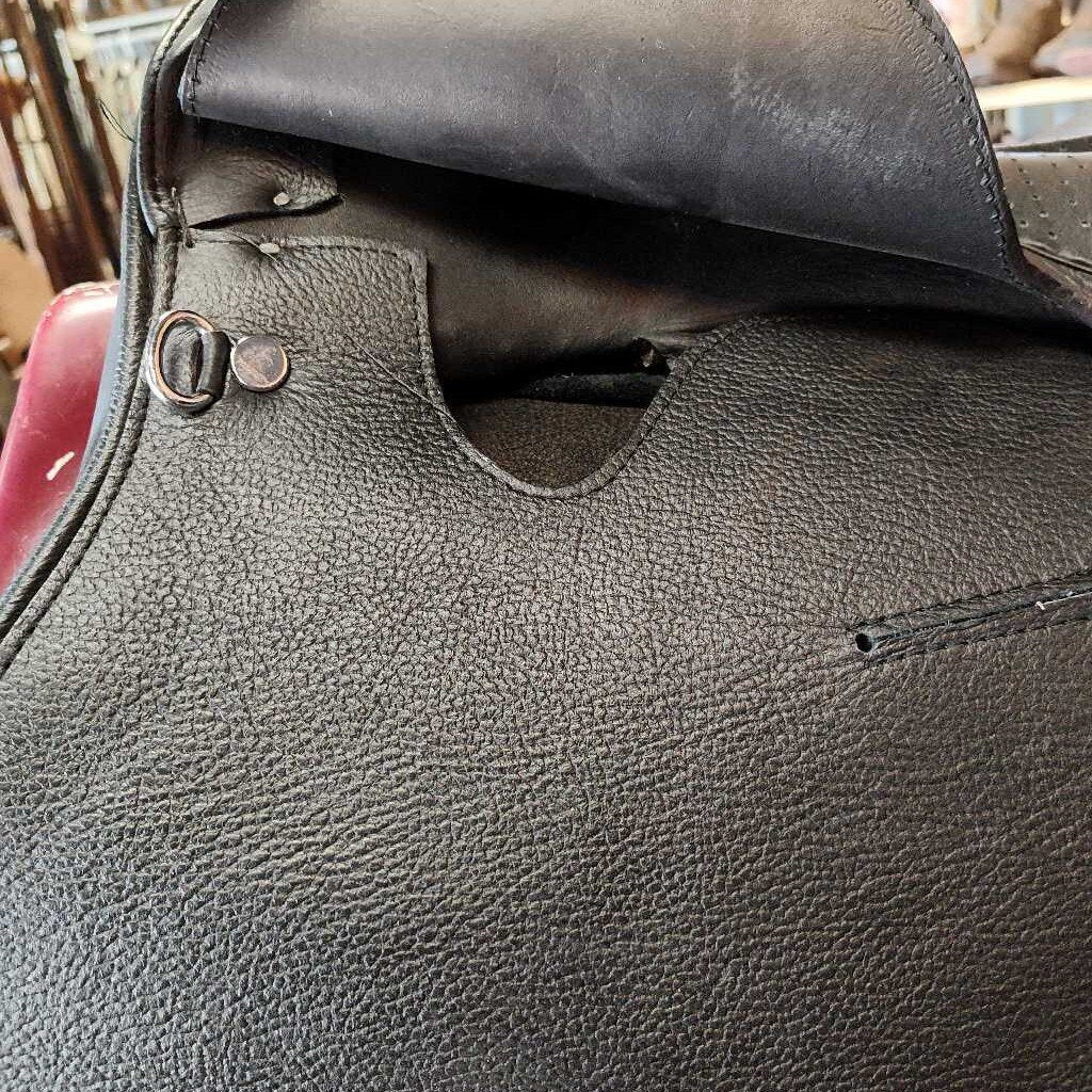 Polo/ trail saddle