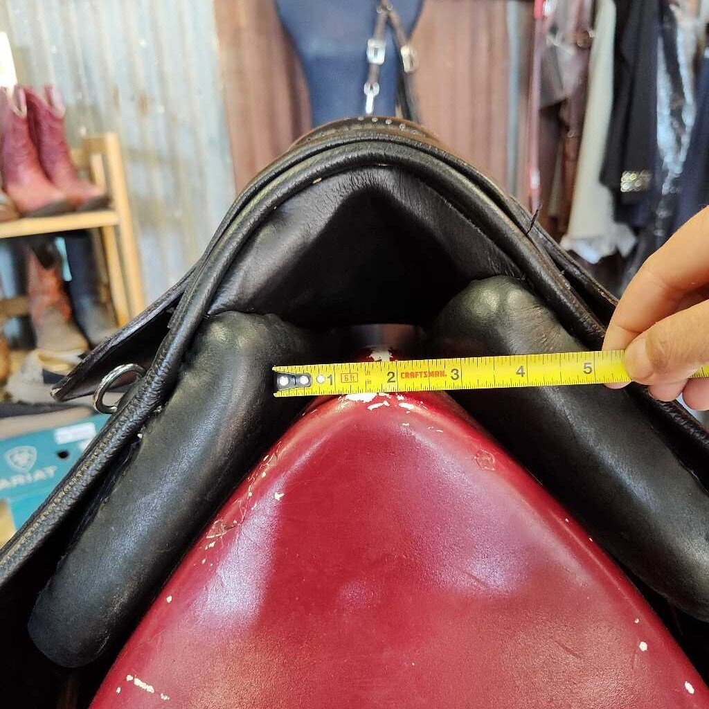 Polo/ trail saddle