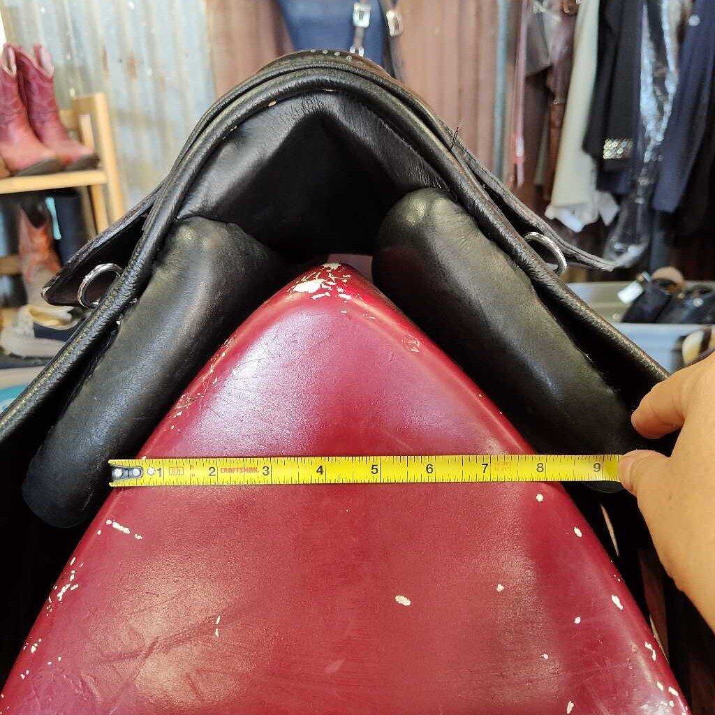 Polo/ trail saddle