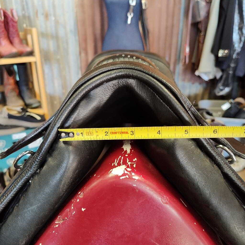 Polo/ trail saddle